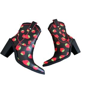 DOLLS KILL X STRAWBERRY SHORTCAKE MEADOW GREETING COWBOY BOOTS BLACK 10 shoes